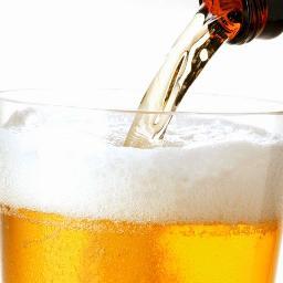 Cerveja, Whisky, Vodka, Cachaça, Saquê.
Bom memo é ficar bêbo.