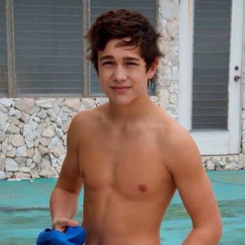AustinOnEllen11's profile picture. I am @LisaMcQueenFans. I have 3 dreams: 1. Meet @AustinMahone 2. Meet @TheEllenShow 3. Make a Difference in the world!! #AustinOnEllen