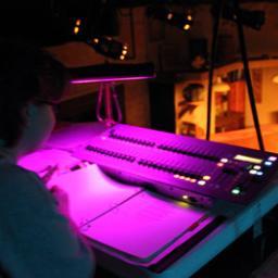 tinyjellyrex's profile picture. Full time dork part time gif maker.