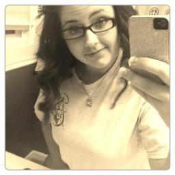im a #Beliber #Directioner & #mahomie :)  lol if u want2no more follow if ur 2follow me my b-day:11/22 i follow back just ask:)