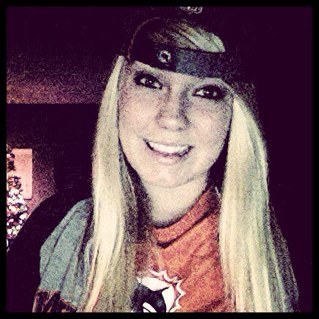 Follow me and ill follow back (: