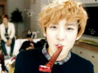A-yo wassup EXO rapper Chanyeol in the house~ 92Lines .