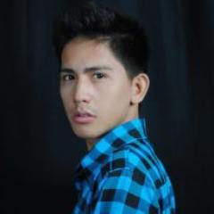 pwinxzipe's profile picture. being weird is just a sign of being handsome :)                                            http:/Facebook.com/pwinxzipe_momoo