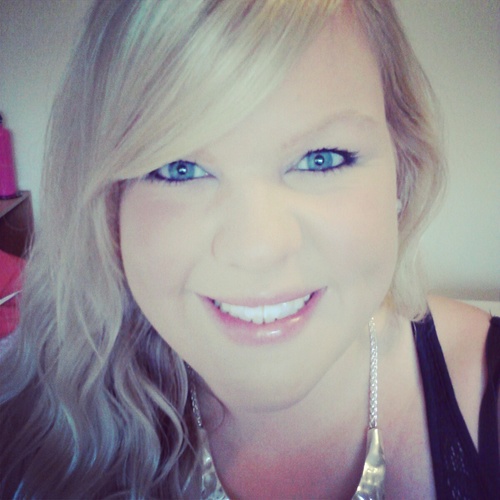 becshaw_24's profile picture. 