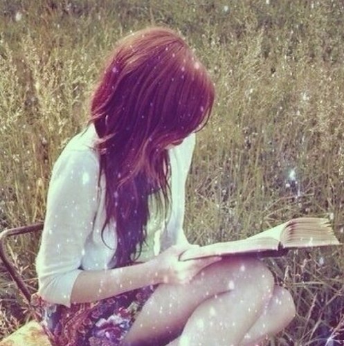 Lily Evans. Muggle Born. Witch.Single. Crushing On James Potter. Head Girl. Fifth Year Gryfindor. [RP-HP]
