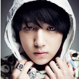 jinyong___ผมน่ารักแบ๊วนิดๆ มีไรฟอมาได้นะคร้าบบบ จิน รักทุกคนนะครัาบ ไม่ต้องกัวจินจี้หรอกนะ วางใจได้@@