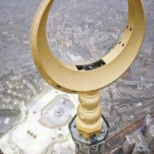 حاصل على درجة البكالوريوس في هندسة الانتاج وتصاميم النظم المكانيكية