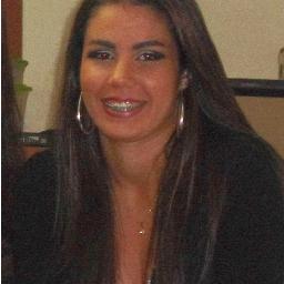 Ame e demonstre seus sentimentos! 
Priorize a emoção ao invés da razão! Valorize quem te ama de verdade!

Dê amor para quem te daria até a própria vida!