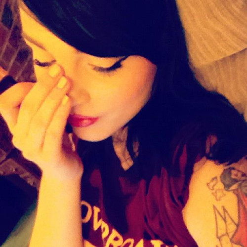 20litrosdepepsi's profile picture. Tenho 22 anos (sim, é sério!), amo tattoos e piercings.. Uma menina comum, mas ao mesmo tempo diferente! e Fake é mãe 1bjcomsabordepicole *-*