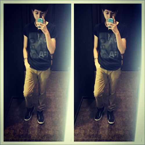 Hi, pls follow my 1st Twitter Acct. @MisterRakks thanks! :)