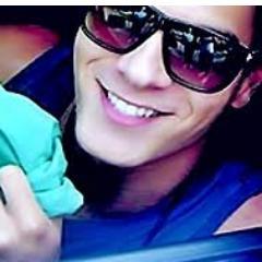 QUE SORRISO MAS PERFEITO MEU DEUS *O* @aguiarthur @chay_leao