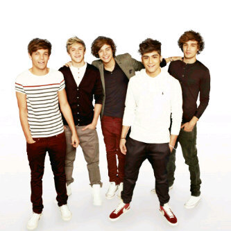 We Eat Carrots, We Hate Spoons, We Love Cats, We Adore Nandos & We Greet With Vas Happenin'?♥