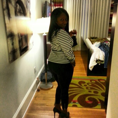 TweetsMeRight's profile picture. 