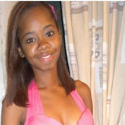 lari_terssal's profile picture. sou pior do que as pessoas pensam, e melhor do que elas imaginam. criticas não min abalam, elogios não min iludem. sou o que sou e não o q falam.