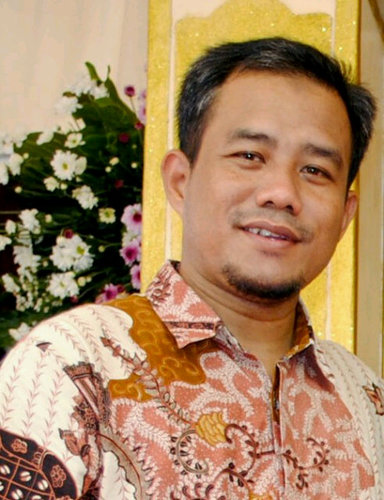 Board of Director PPA Institute, CEO Andalusia Tour,  Mudir Al-Fatih Foundation, Qatar Charity Indonesia,  ELSHIFA FM 100.2, , Volunteer and Social Filantrophy
