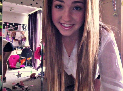 Ayy. Its Sarah. (obviously) Im just a normal teenage bitch with a love for Taylor Swift. Follow Me:) #TeamGetMoney