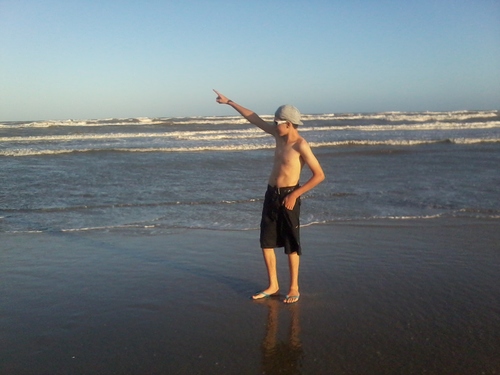 Eu sou para cada pessoa aquilo que ela acha que eu sou, mas o que para mim importa é o que eu estou a procura de ser e isso eu ainda não sou.