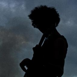 PoloRuesz's profile picture. Chargé de veille @Bobelweb, Bassiste @Ostyliseur, Chroniqueur @Webzinehappen, Orga @EffetPapFest