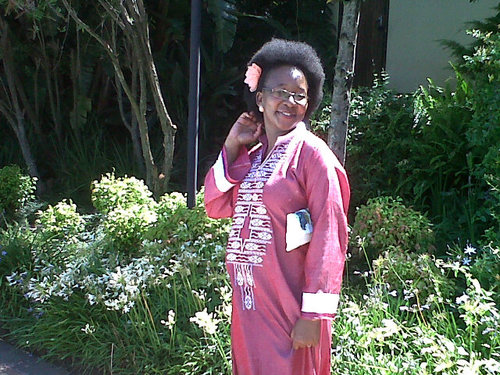 Mother of 1, wife and a frend to many. Love life n happy to share it.