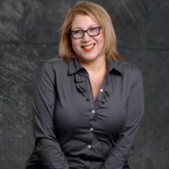 Ettihas's profile picture. עורכת דין המתמחה בהטרדה מינית, לשון הרע, הגנת הפרטיות, זכויות יוצרים ומשפט העבודה.