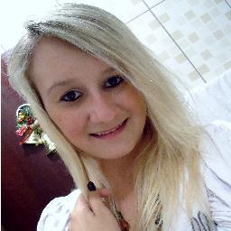 Meu nome é Djenyfer,tenho 16 anos,moro em gaspar sc!!