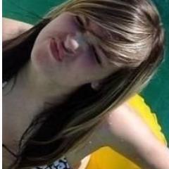 → Euu queroo.
Euu PossO.
Euu coonsiigO ←
●๋• Siimplees αssiim ~
Twittando até o fim! ;p