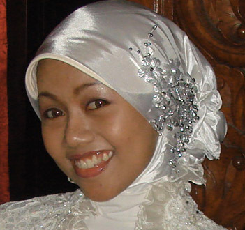 MyCalluna's profile picture. Wifey @Slow_lift n Shagazta Mommy |Biotechnology AtmaJaya`03 | Luv design n sciences ^^