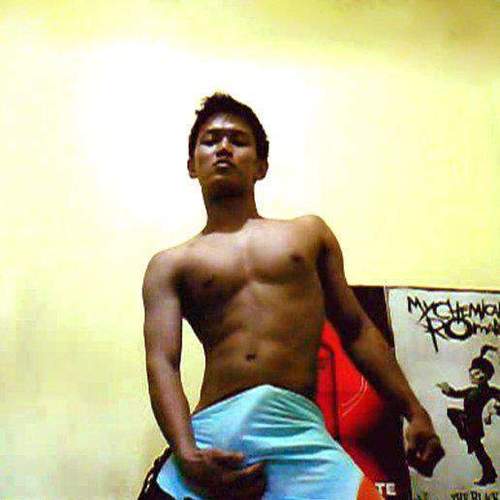 Aizy_Rhiyo's profile picture. 
