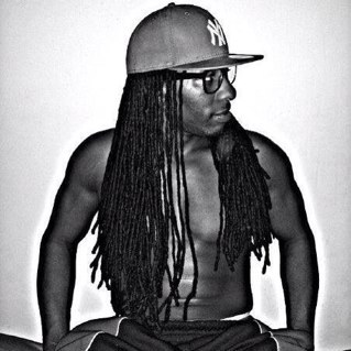 If it aint about this GUNSWAGG movement, then i dont know what to tell niggas. The world is too big 4 me not to get  my cut.#PRESIDENTIALFAMILY