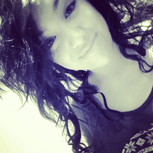 KarimeeItzel's profile picture. 18.Chicago.Love.Dance.Singing.Music.Socializing.Candles.God.Faith.