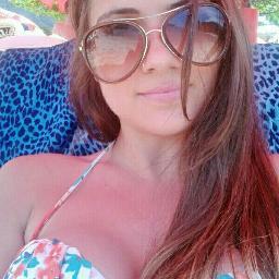 “A vida fica bem melhor quando você decide não se importar com nada, nem ninguém.”