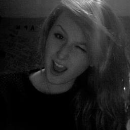 LizzzieGreg's profile picture. 