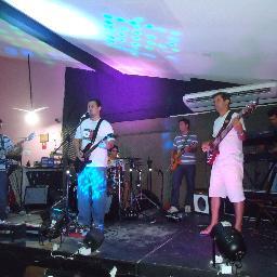 Formada em 2002,cujo a intenção de revitalizar o movimento do Rock Brasil da década de 80, tornou-se o estopim para o ponto e partida da ideologia da banda.
