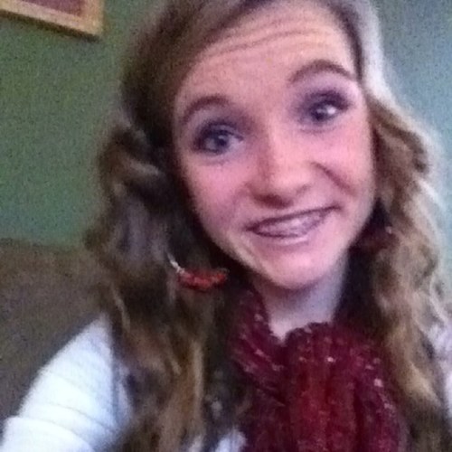 (14) December 24,1998 I play softball for Handley Tigers☺ Kik me: alexisbrooke98 ✌