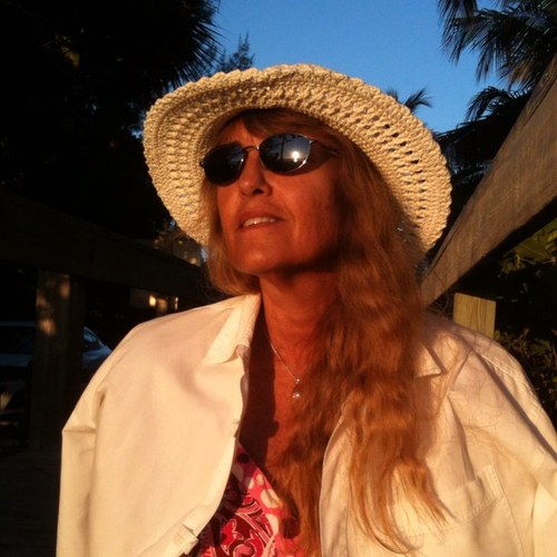 Southernkiddo's profile picture. Southern~Survivior~The Capt.'s Wife #ChosinFewNavyHEROSDaughter #God #Yoga #FoodnDrink #FineCarsnFastBoats #RocknRoll #Trump #Mr45 #1A #2A #4A #NRA lll% ♐ ✝