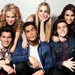 Amor por vcs na alma na veia no coraçao nas risadas nas lagrimas, isso é amor de fã isso é amor rebelde, amo vcs!