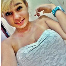Soorteira :) #LooucaAbcdista ~ Só queem sonha consegue alcançar ' Uma luaneete lunatica ;) http://t.co/DgmiDIMwQw  ~ @luansantana , segue aê '