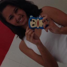 Sempre contente, sem exagerar, entender cada momento, de um momento a se aceitar e viver aquilo que você me ensinou . ♪