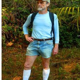 Canadian Man living in Denver.  Loves: Dire Straits, Archery, Nettle Tea, Luncheon Meat, Metal Detecting and listening to Police Scanners
