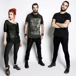 We Are #ParaFamily ♥@paramore
@itstayloryall @schzimmydeanie @yelyahwilliams ▌▌♥ P-A-R-A-F-A-M-I-L-Y