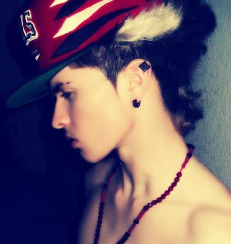 Hi, I'm rico. Enjoy my tweets and since you're reading hit that follow. ;)  Follow my bro @inkposts