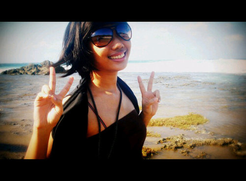 A happy, contented soul. Once a little bitch (always a bitch but tamer), now a full bloomed woman with the Little Boss and Daddy Boss. God's big fan. ♥