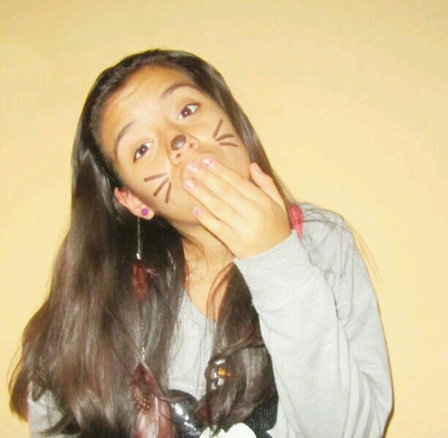 15.♥|| Vivo por & para ellas, L2IP2.- || Nací para ser feliz, no para sufrir.|| Te quiero por encima de cualquier pero.~