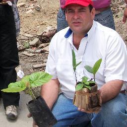Procuremos siempre que nuestros actos, dejen una HUELLA VERDE, en nuestro camino