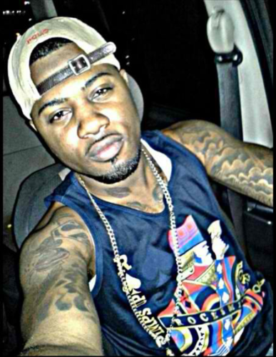 Independent young college man I tweet how real men should treat they woman I FOLLOW BACK JUS MENTION ME  
INSTAGRAM: freshest_nigga_alive
