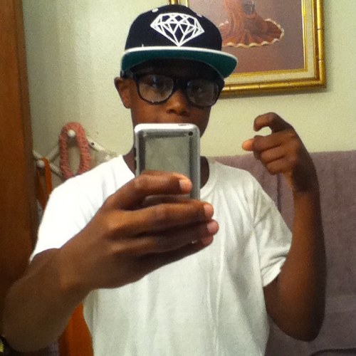Follow or mention me fah a follow back..... FWM frfr Turn up!!!! Its like 4s up bih?