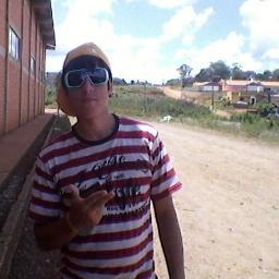 Mais vale a lágrima da derrota, do que a vergonha de não ter lutado. Foco , força e fé !!! Segue que sigo de volta^^