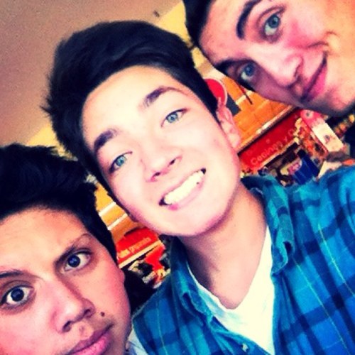 FabianSkateSurf's profile picture. Fabian, I really like the Skate and Surf is an essential thing in my life but God comes first I also love photography ... My style of music is electronica,rock