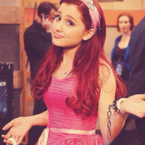 taylor swift and ariana grande, they make me fearless. {taylor and ariana followed 13/13/13 13:13pm}