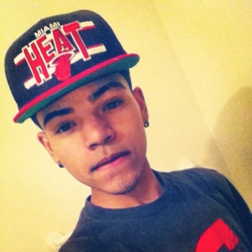 Dont Follow , To UnFollow -.- Please '! Lol